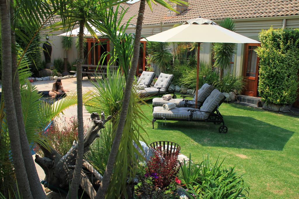 Villachad Guesthouse Kleinmond Exteriör bild