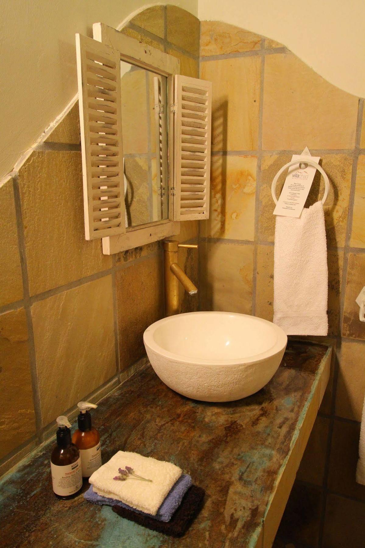 Villachad Guesthouse Kleinmond Exteriör bild