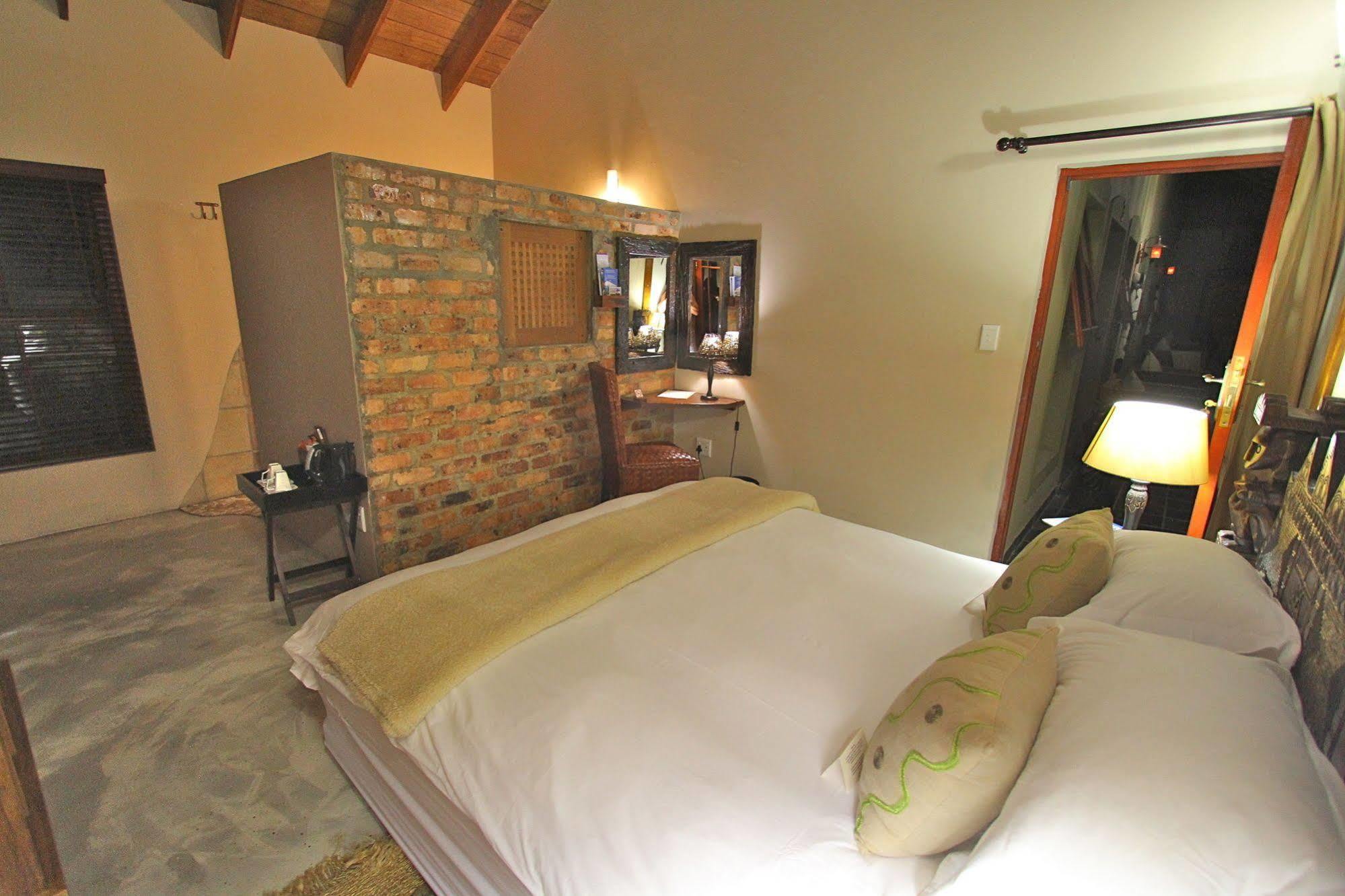Villachad Guesthouse Kleinmond Exteriör bild