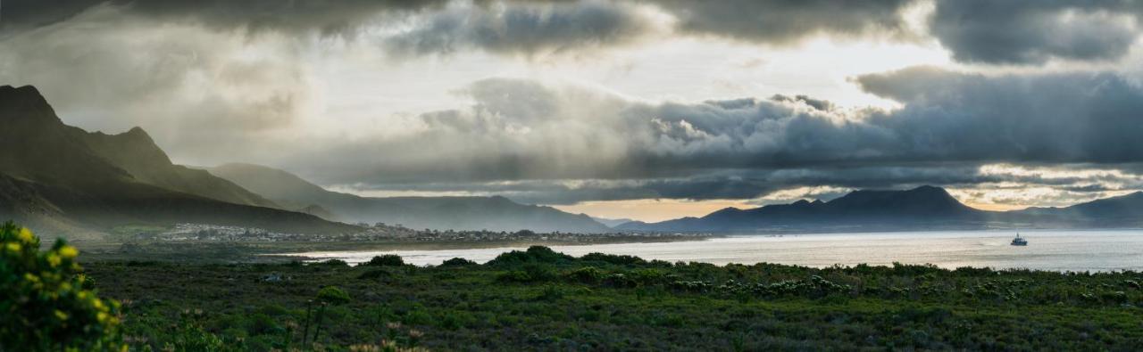Villachad Guesthouse Kleinmond Exteriör bild